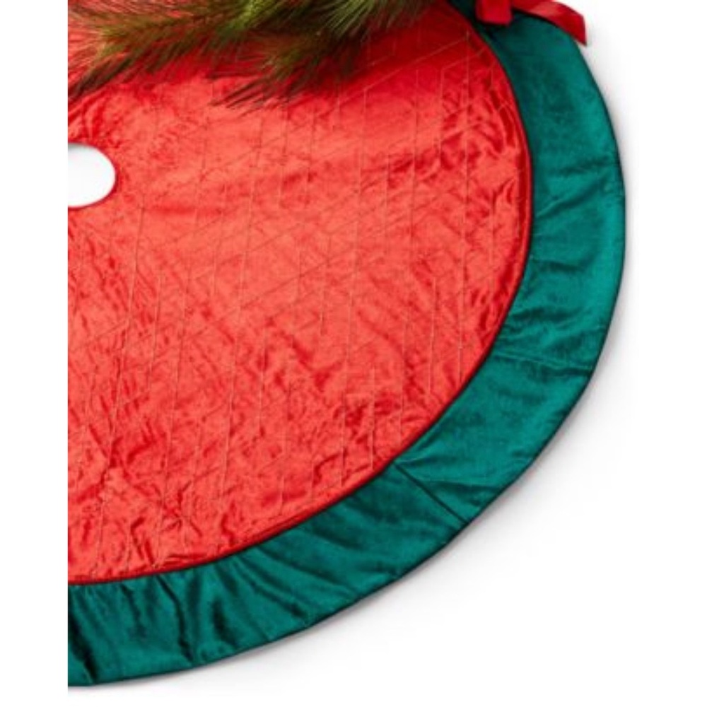 Holiday Lane Red Center with Green Border Tree Skirt